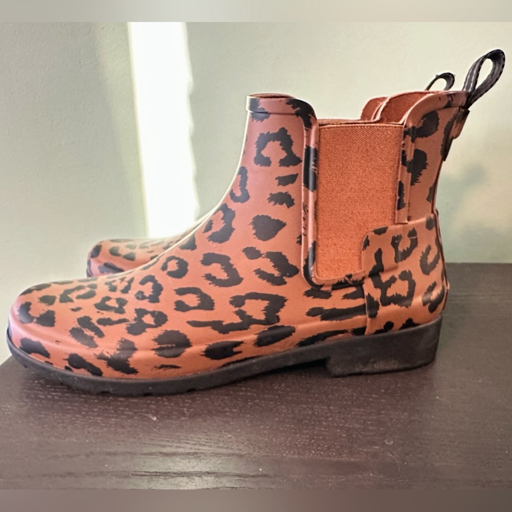 Hunter Women’s Sz 10 Leopard Print Chelsea-style Boot